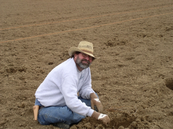 Jeff in vineyard, April 2006